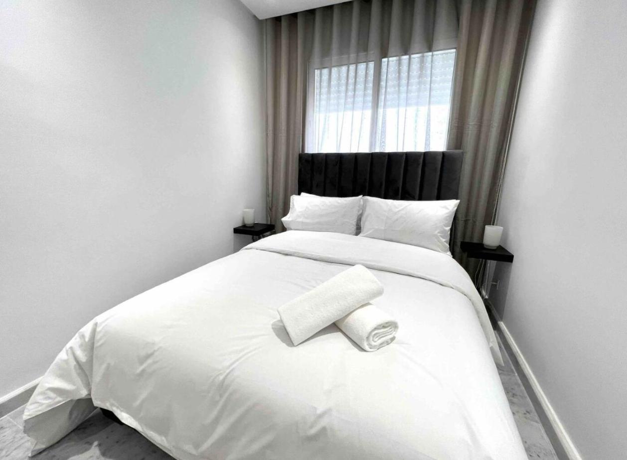 Gauthier Living By Shortstaymaroc, Equipe, Centre, 1 Ou 2 *