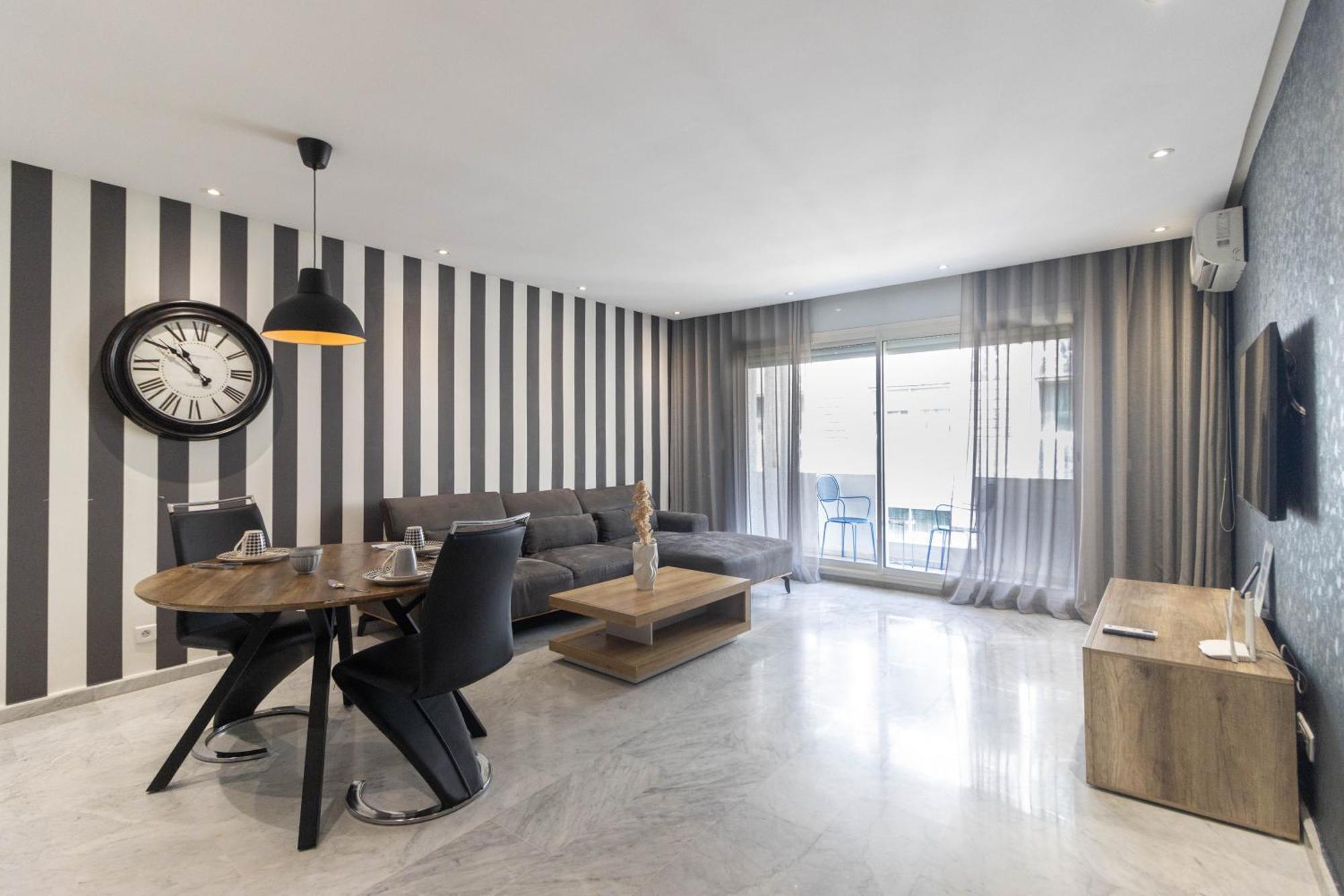 Apartment Gauthier Living By Shortstaymaroc, Equipe, Centre, 1 Ou 2 Casablanca